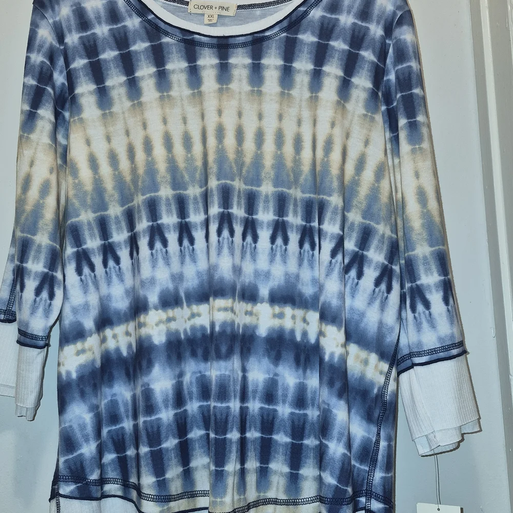 Clover + Pine Tie-Dye Long Sleeve Top - Picture 3 of 11